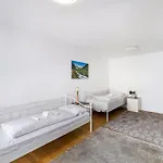 - Aldars 12 Apartman