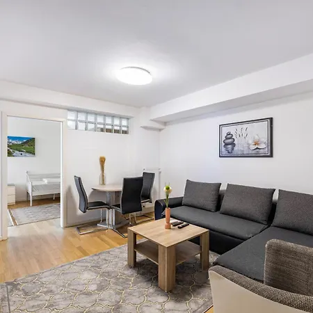 Apartmán Aldars Urban Trio No.12 *