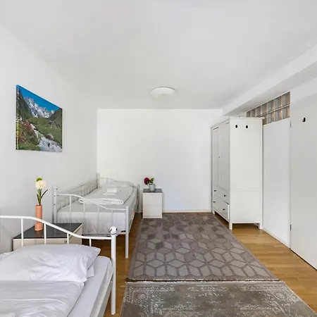 - Aldars 12 Lägenhet *