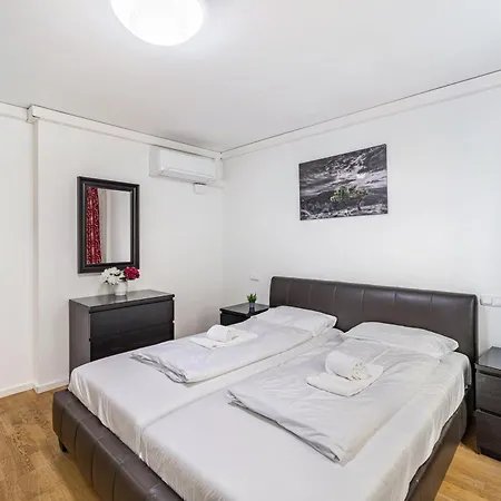 Appartement Aldars Urban Trio No.12